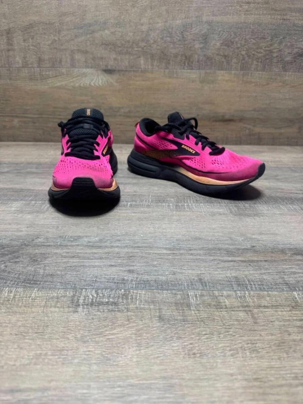 Brooks Trace 3 Pink Glo/Black Athletic Shoes Women's Size 8